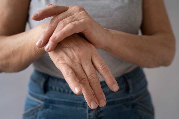 Каковы возможные причины боли в суставах рук?